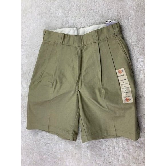 Dickies Men's Tan Shorts - Picture 1 of 4